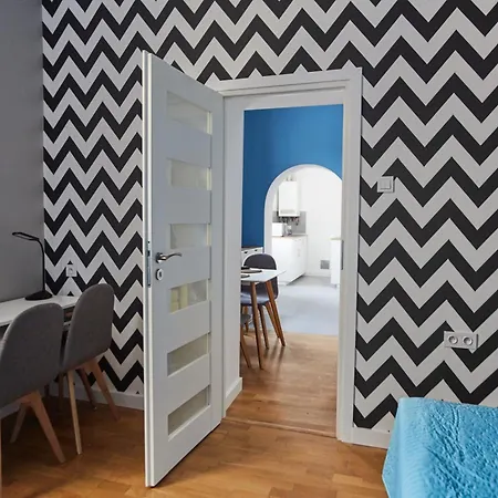 Smart Old Town Apartment