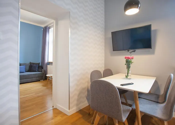 Smart Old Town Apartment *