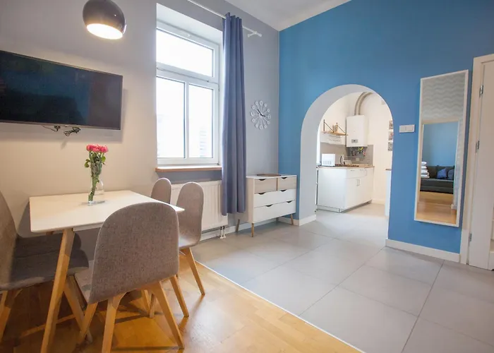 Smart Old Town Apartment *